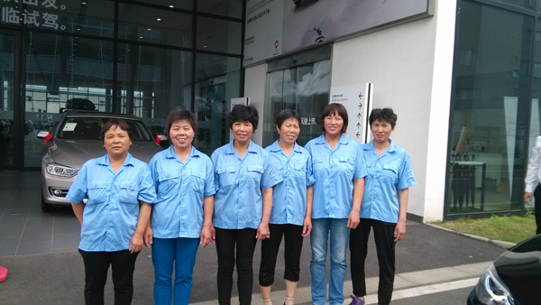 工廠、商務(wù)大樓、工業(yè)園區(qū)、私人企業(yè)、電影院、銀行、政府機(jī)關(guān)、學(xué)校、酒店娛樂場(chǎng)所等清潔外包服務(wù)