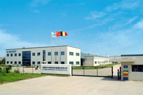 工廠、商務(wù)大樓、工業(yè)園區(qū)、私人企業(yè)、電影院、銀行、政府機(jī)關(guān)、學(xué)校、酒店娛樂(lè)場(chǎng)所等工業(yè)管道疏通、沉淀池清理、化糞池清理、隔油池清理、污泥凈化處理、污水池處理、沉淀池清理、化糞池清理