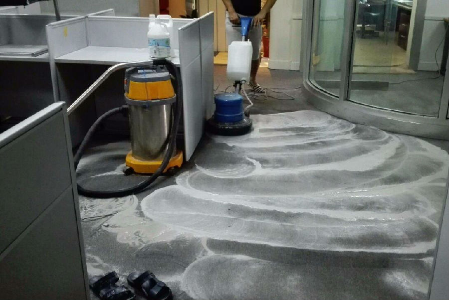 工廠、商務(wù)大樓、工業(yè)園區(qū)、私人企業(yè)、電影院、銀行、政府機(jī)關(guān)、學(xué)校、酒店娛樂場所等地毯沙發(fā)清洗