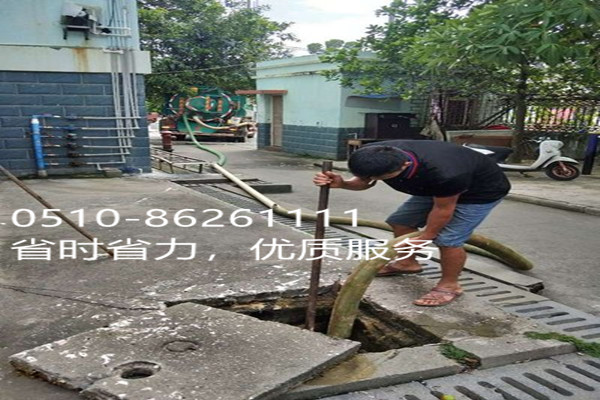 學(xué)?；S池清理